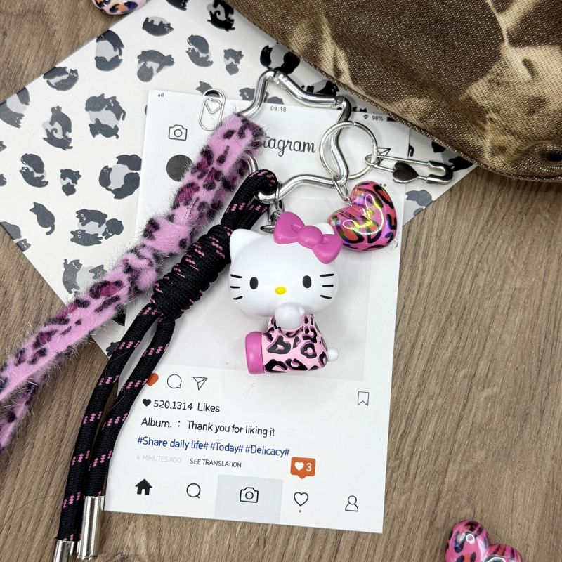 Sanrio Hello Kitty & Friends Hello Kitty Pink Leopard Print Sitting Figure Pendant